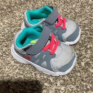 Nike toddler tennis shoes